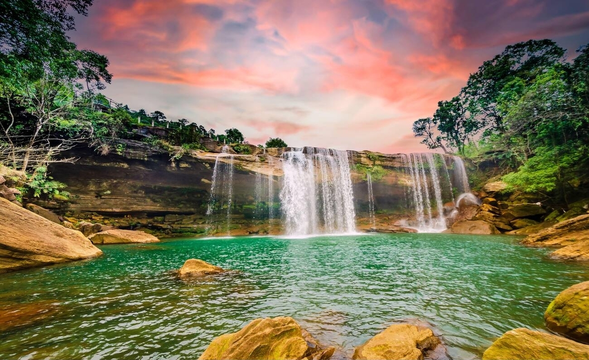 Meghalaya group trip plan, Meghalaya group tour packages from Delhi Kolkata Guwahati Mumbai, Megha